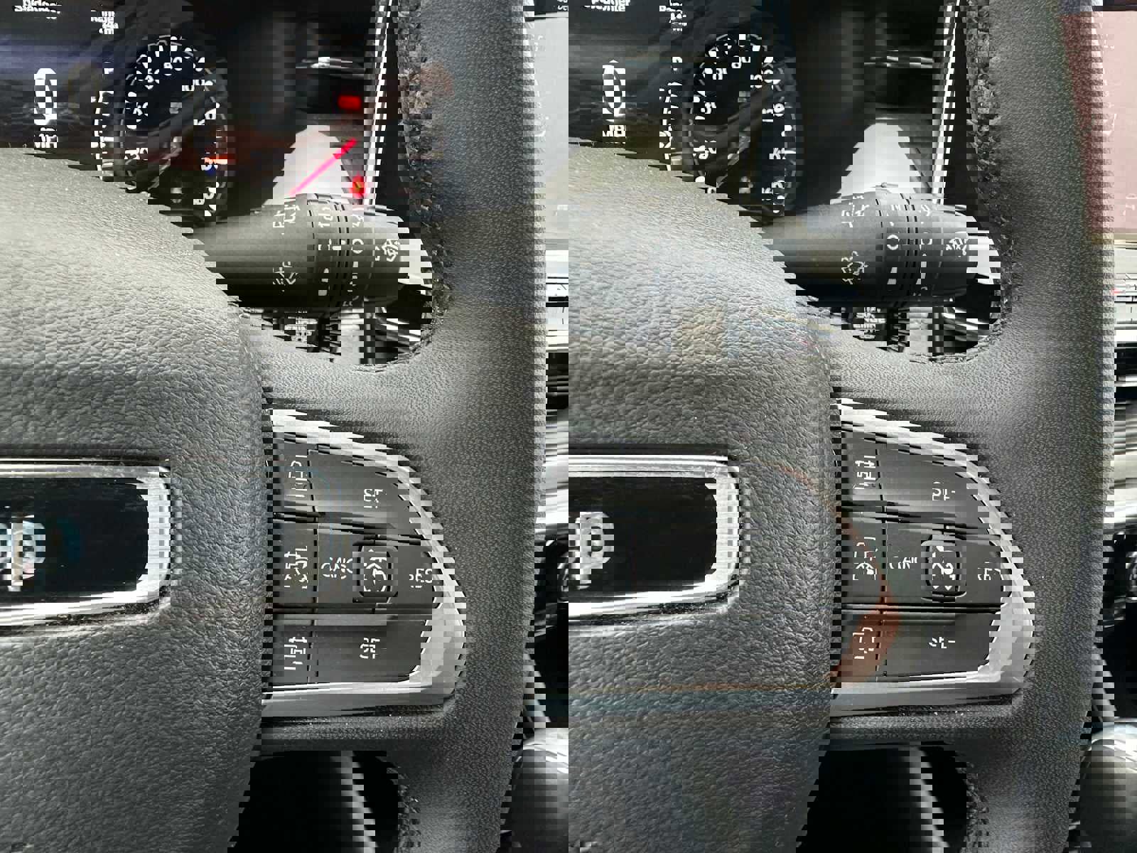 Used 2024 Jeep Compass Limited image 33