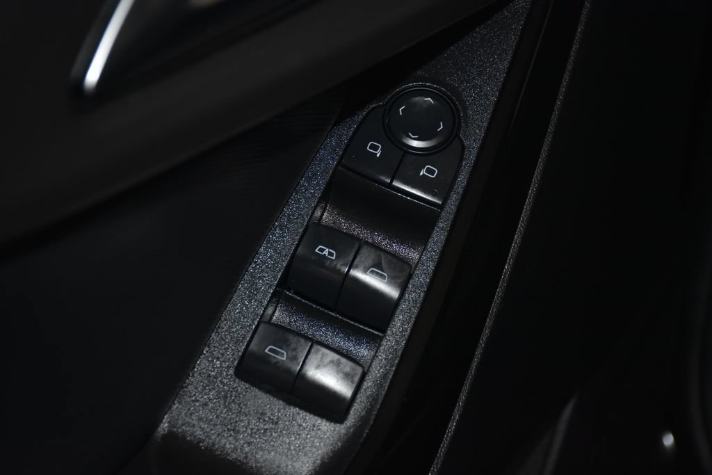 Used 2025 Chevrolet Equinox LT FWD image 21