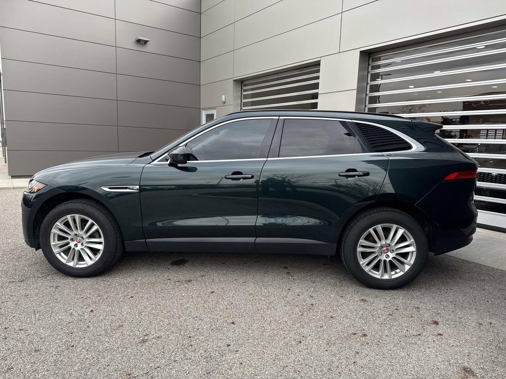 Used 2018 Jaguar F-PACE Prestige image 4