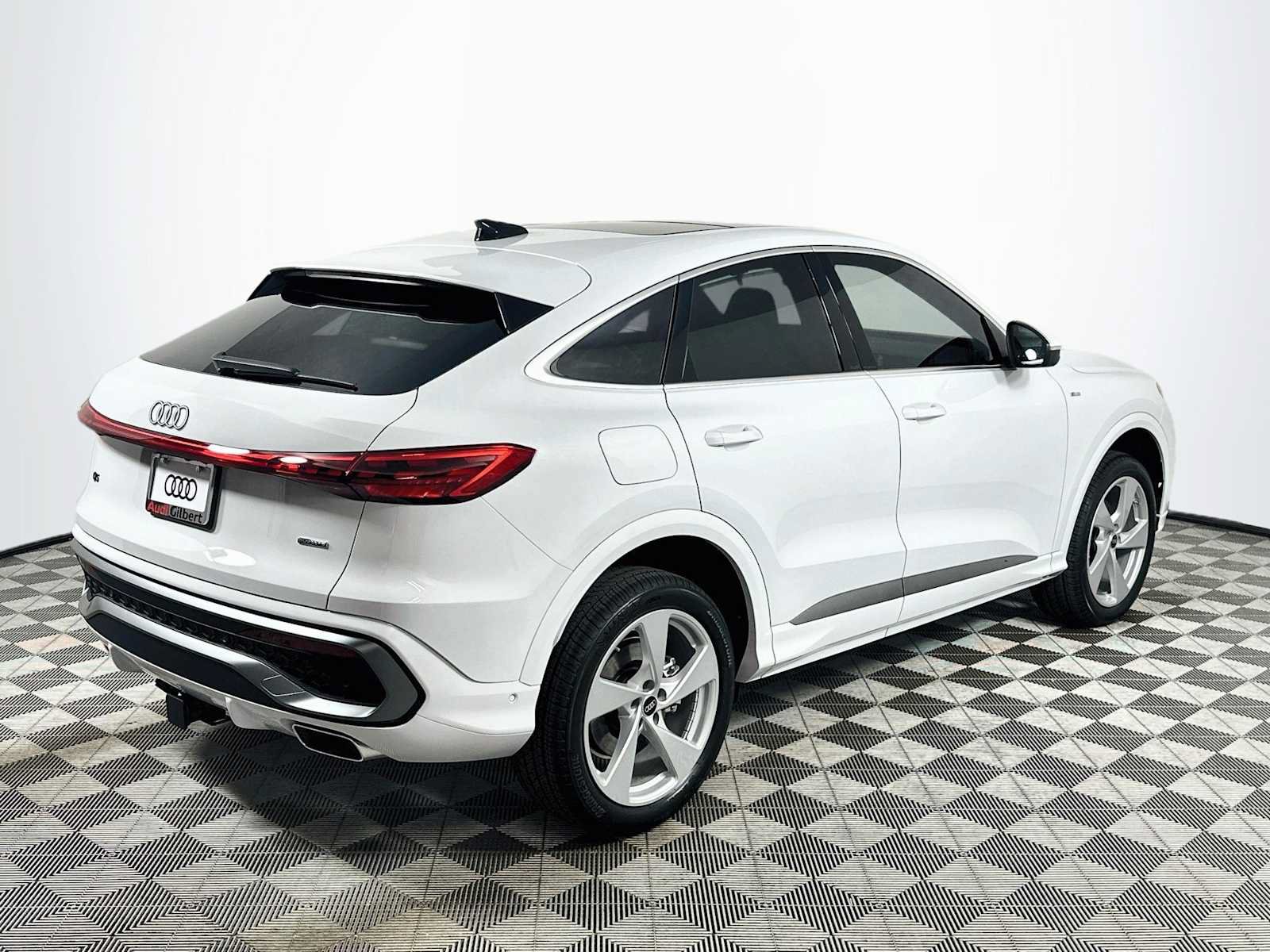 New 2026 Audi Q5 Premium Plus AWD/4WD image 7