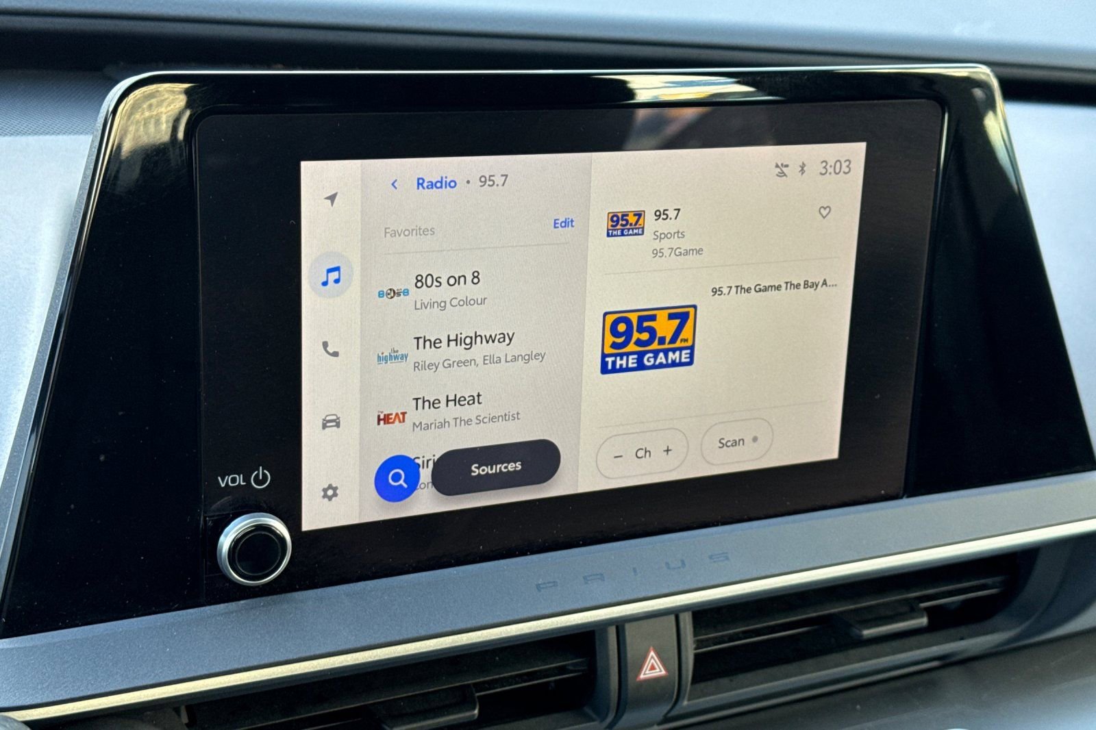 Used 2024 Toyota Prius LE image 20