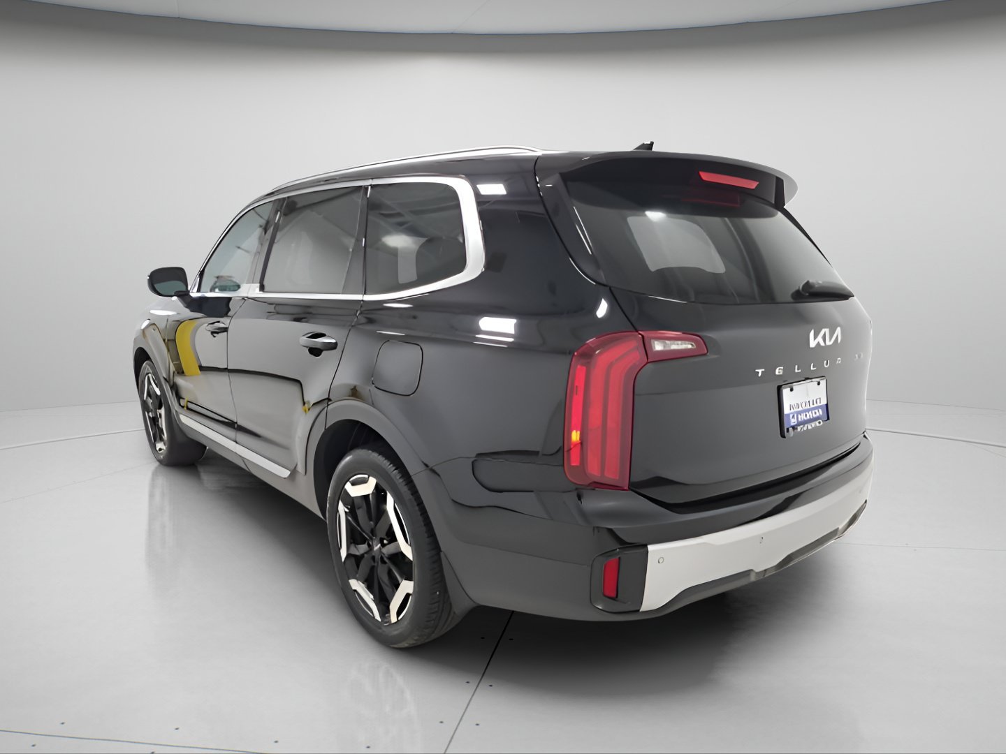 Used 2023 Kia Telluride S AWD/4WD image 5