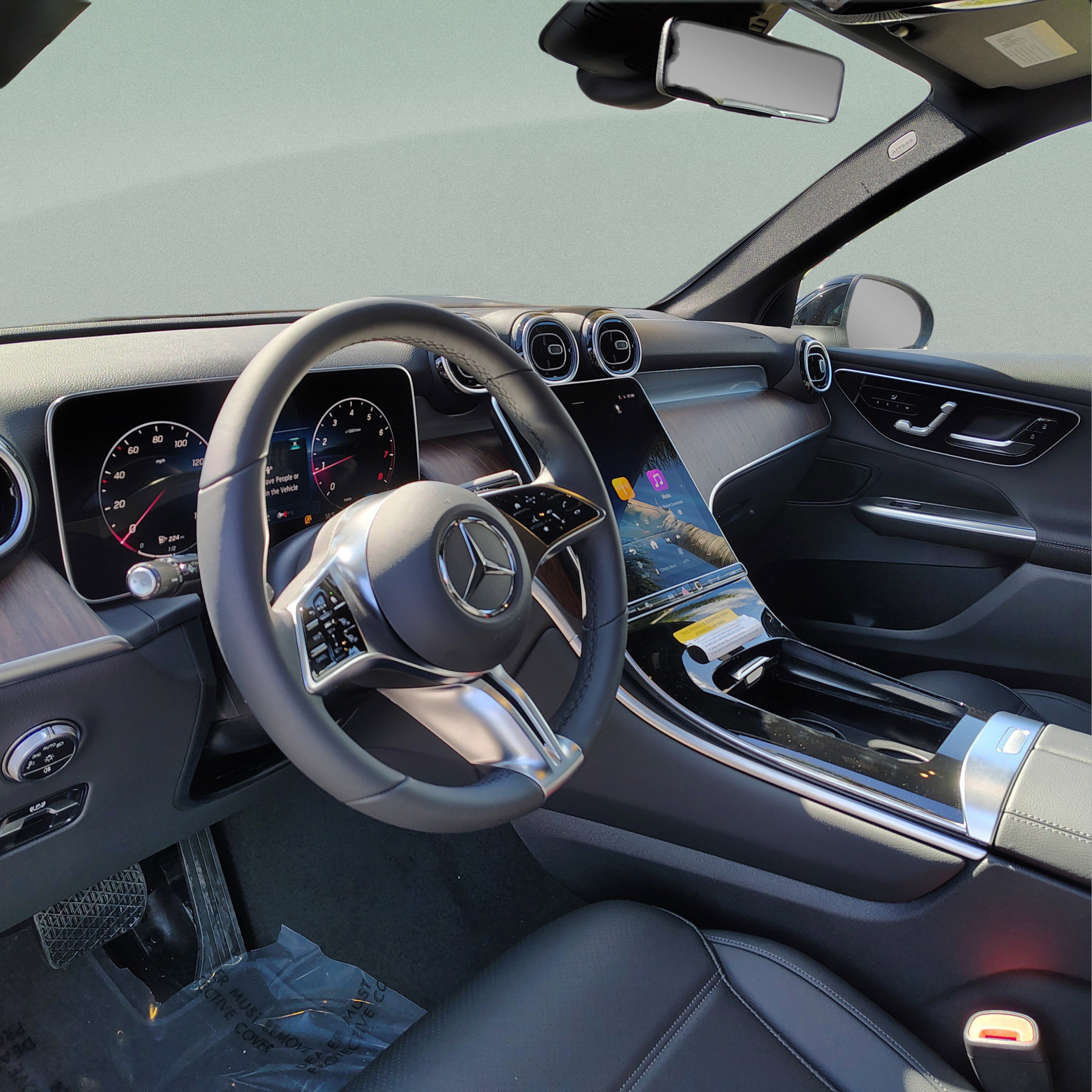Certified 2026 Mercedes-Benz GLC 300 image 23