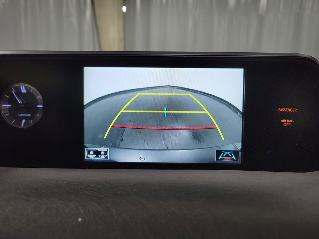 Used 2019 Lexus UX 200 w/ Premium Package image 20