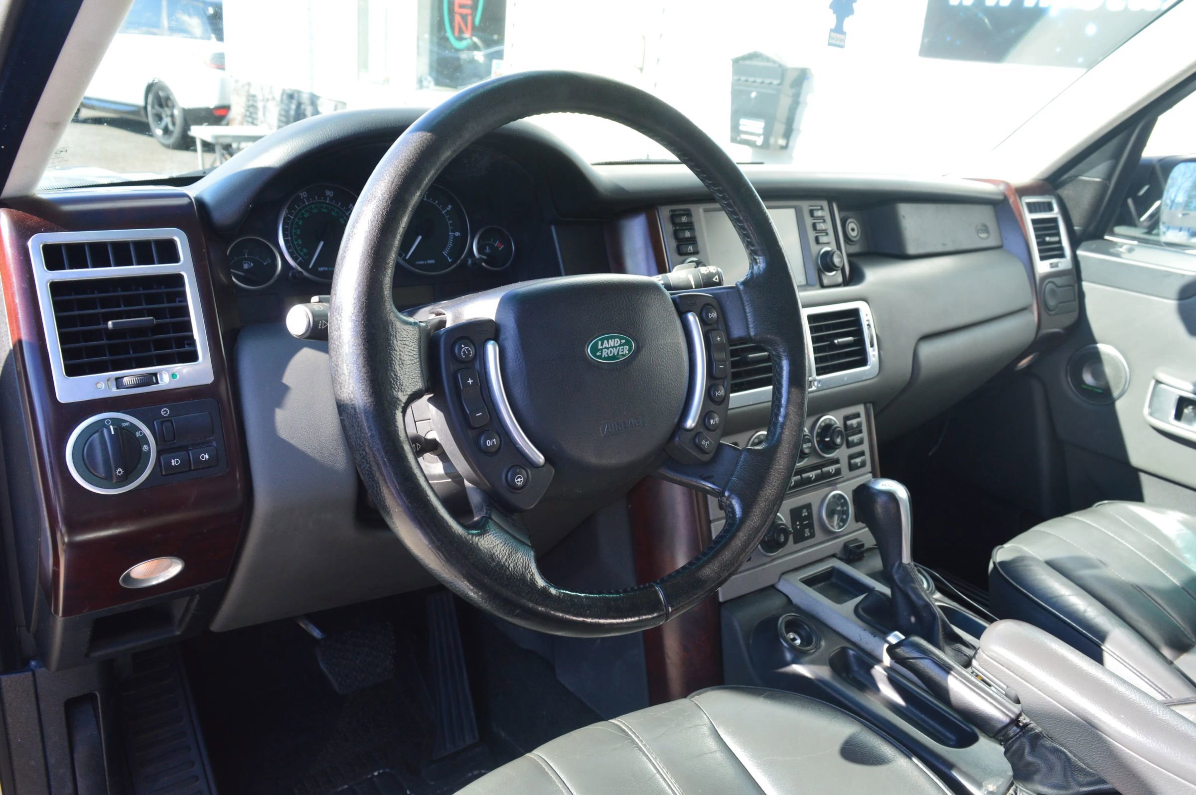 Used 2006 Land Rover Range Rover HSE image 27