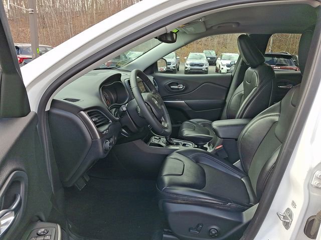 Used 2019 Jeep Cherokee Latitude Plus w/ Comfort/Convenience Group image 13