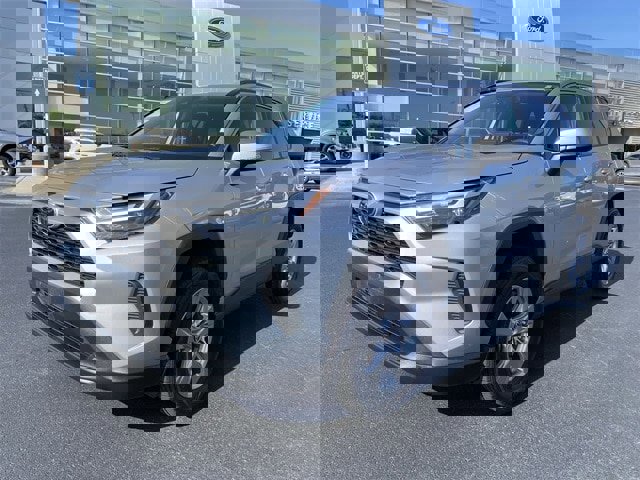 Used 2024 Toyota RAV4 XLE image 1
