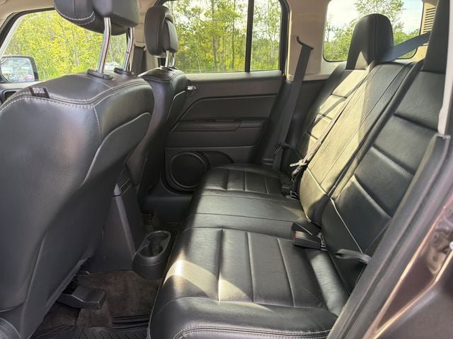 Used 2017 Jeep Patriot High Altitude AWD/4WD image 18
