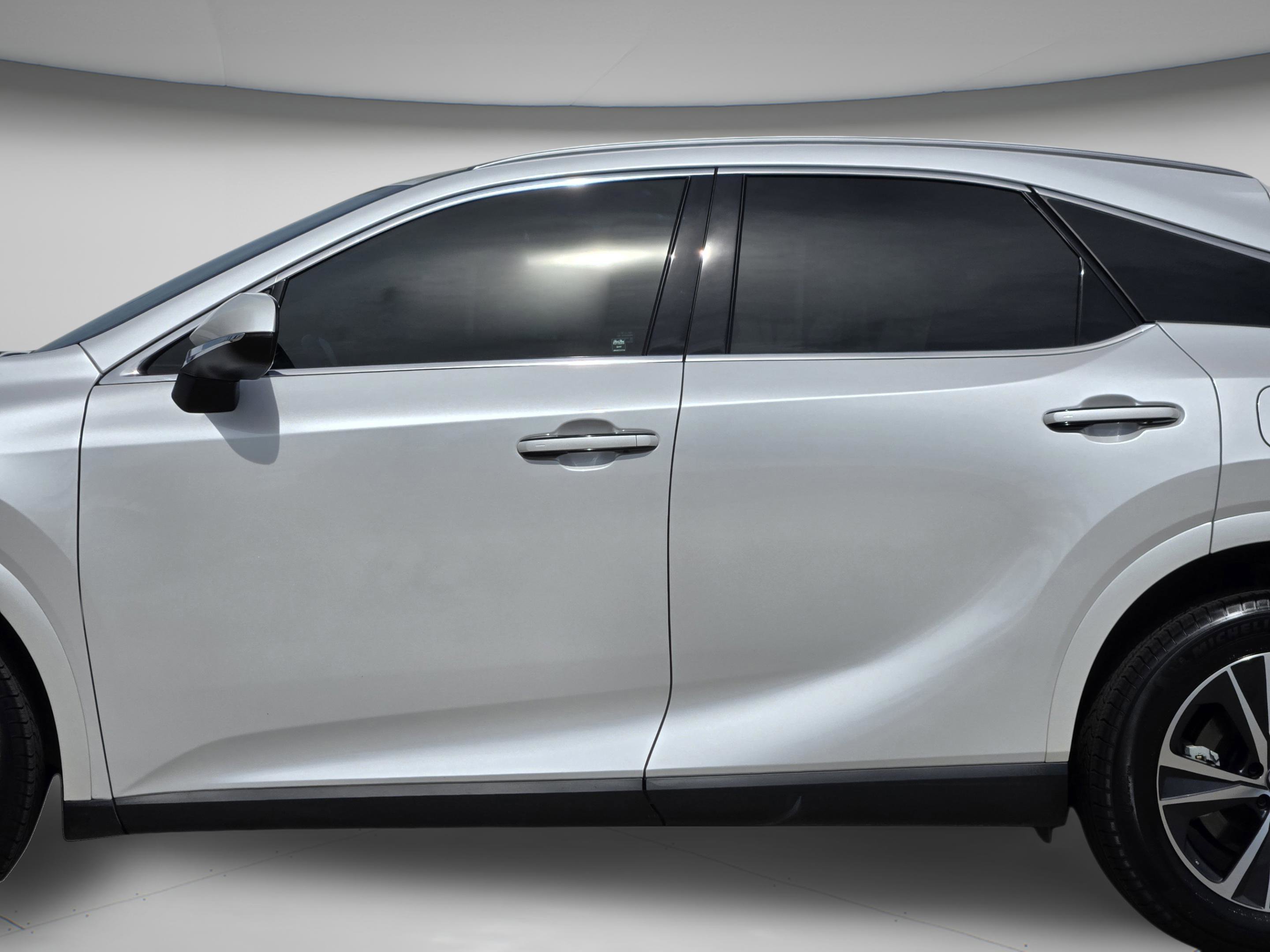 Used 2023 Lexus RX 350 Premium w/ Accessory Package (Z1) image 5