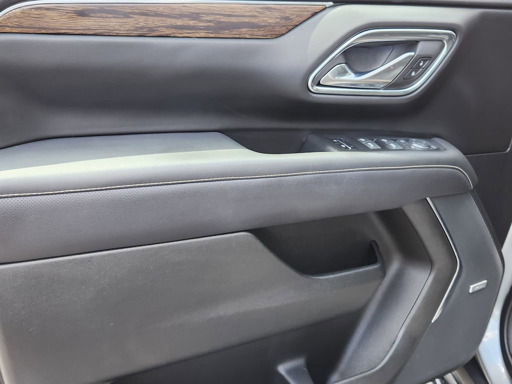 Used 2023 Chevrolet Tahoe Premier AWD/4WD image 6