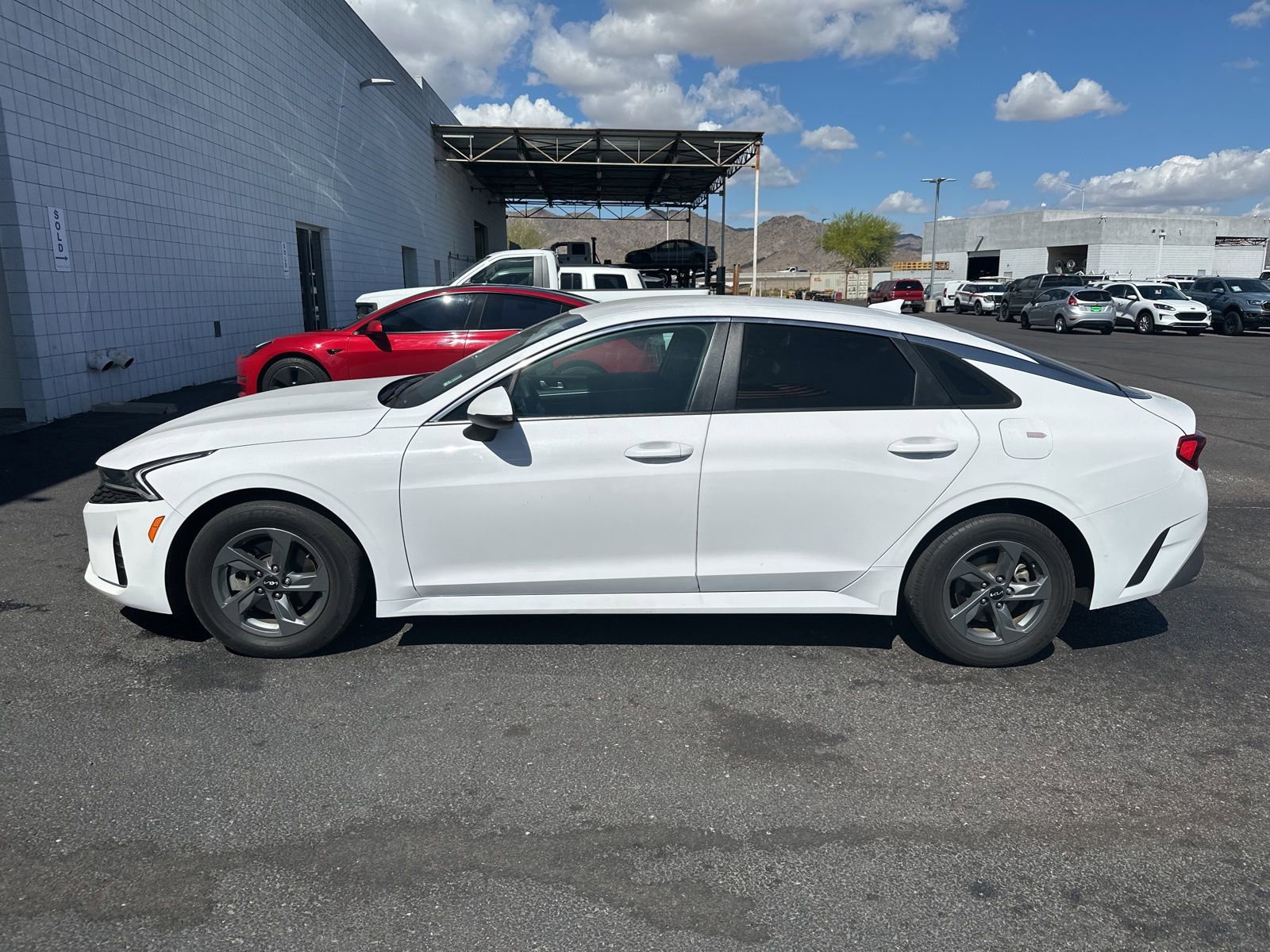 Used 2022 Kia K5 LX image 2