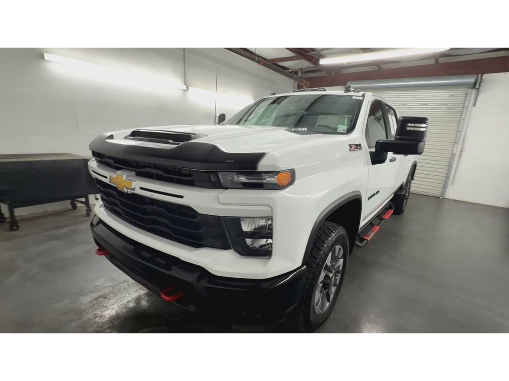 Used 2024 Chevrolet Silverado 2500 Custom w/ Custom Value Package AWD/4WD image 4