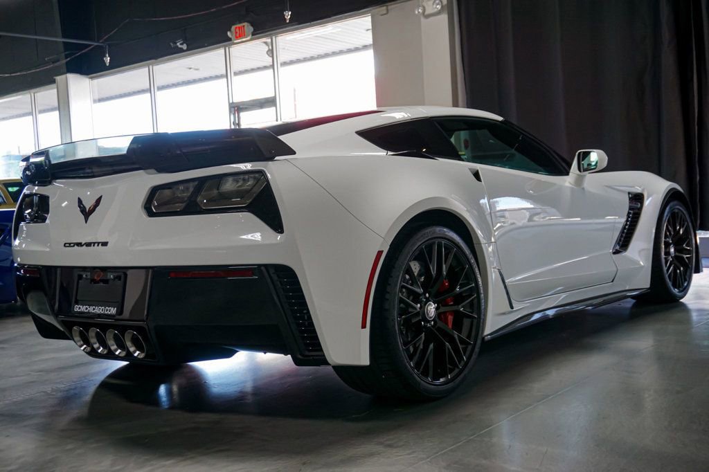 Used 2019 Chevrolet Corvette Z06 w/ Z07 Performance Package RWD image 6