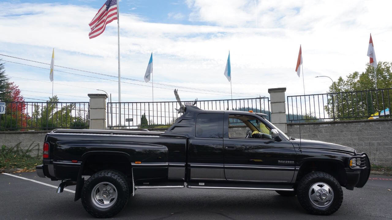 Used 1997 Dodge Ram 3500 Truck 4x4 Club Cab image 3