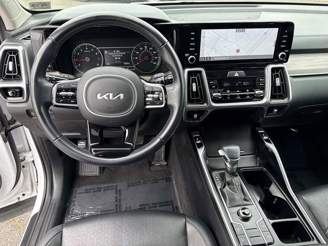 Used 2023 Kia Sorento S w/ Panoramic Sunroof Package image 18