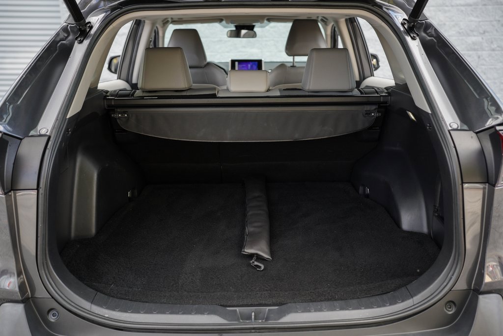Used 2023 Toyota RAV4 XLE Premium image 37