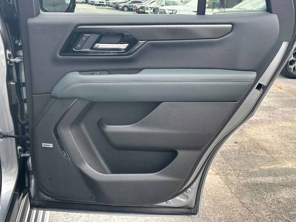 New 2026 GMC Yukon AT4 w/ AT4 Premium Plus Package image 17