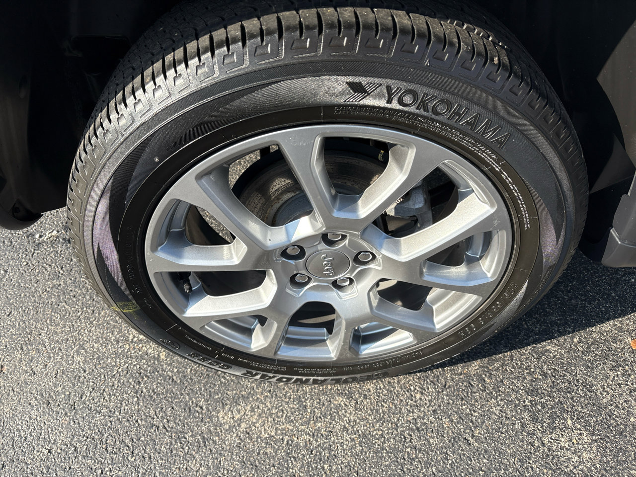 Used 2022 Jeep Compass Latitude w/ Sun and Sound Group image 12