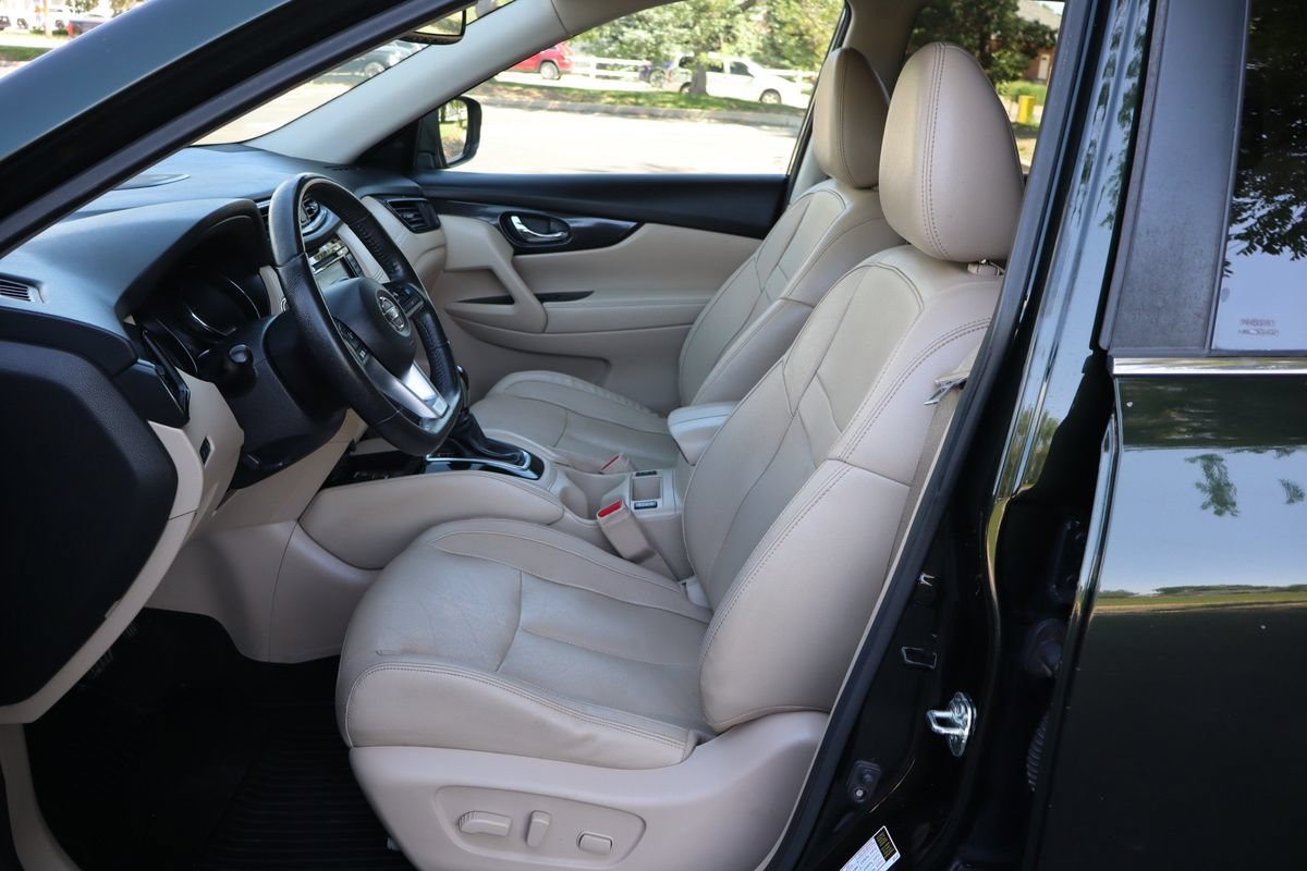 Used 2019 Nissan Rogue SL w/ Premium Package AWD/4WD image 19
