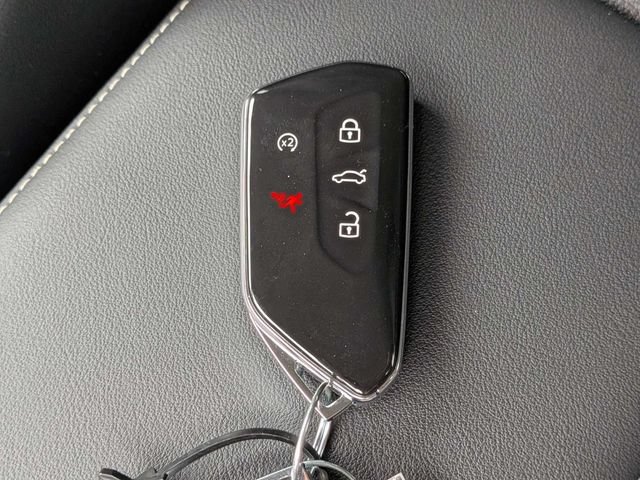 Used 2025 Volkswagen Tiguan SE FWD image 30