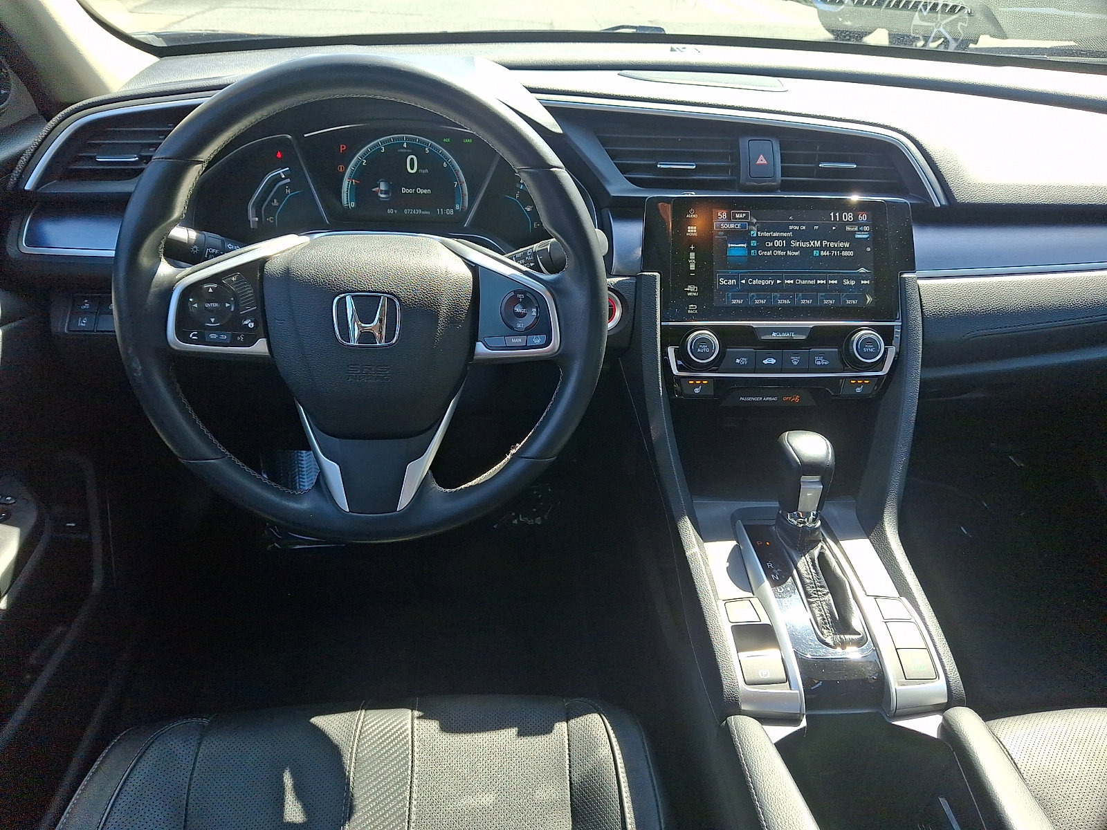 Used 2018 Honda Civic Touring image 10