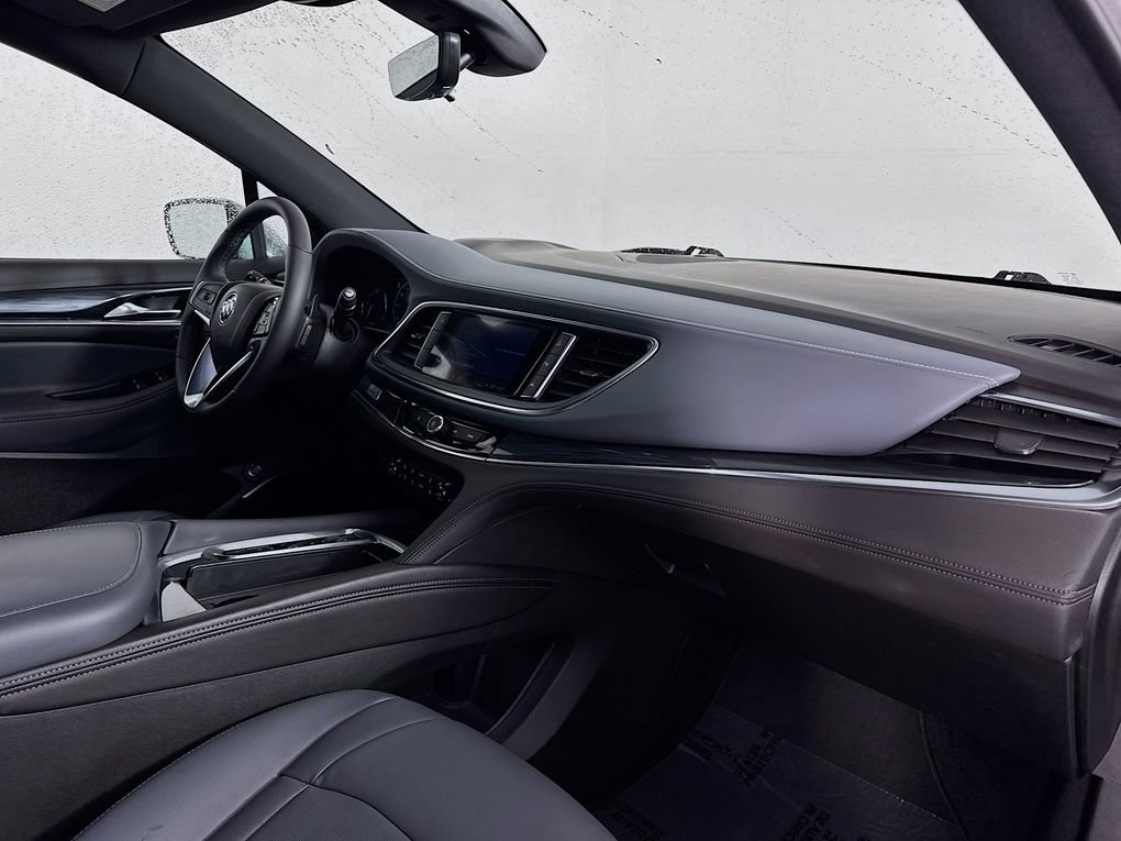 Used 2024 Buick Enclave Premium image 36