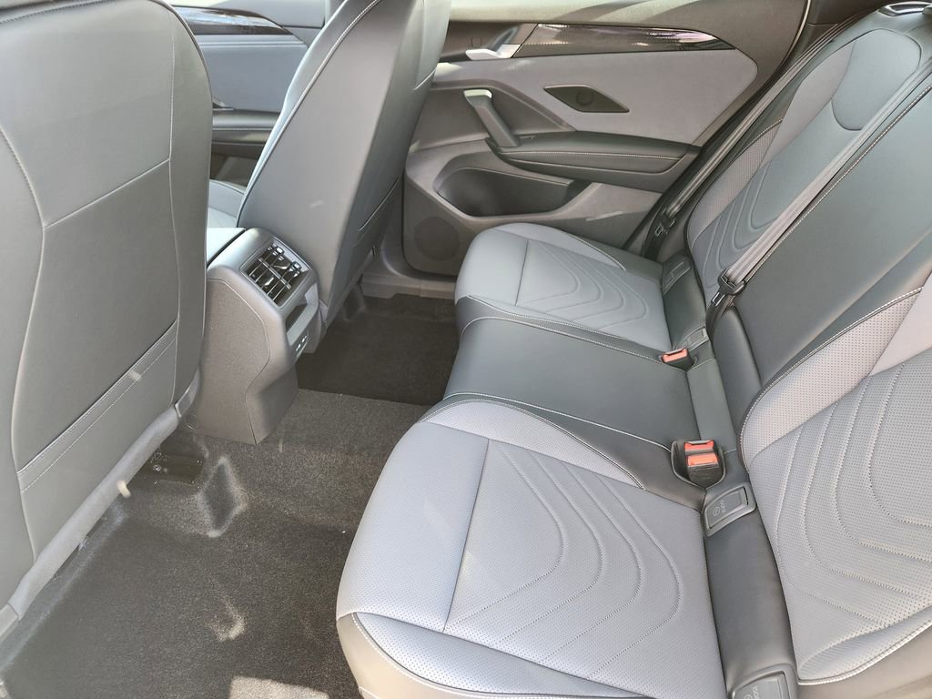 New 2026 Volkswagen Tiguan SE R-Line image 18