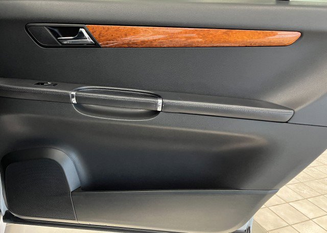 Used 2008 Mercedes-Benz R 350 4MATIC image 34