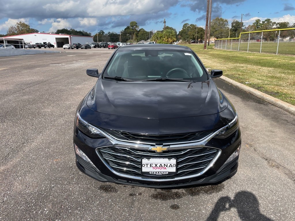 Used 2023 Chevrolet Malibu LT image 2