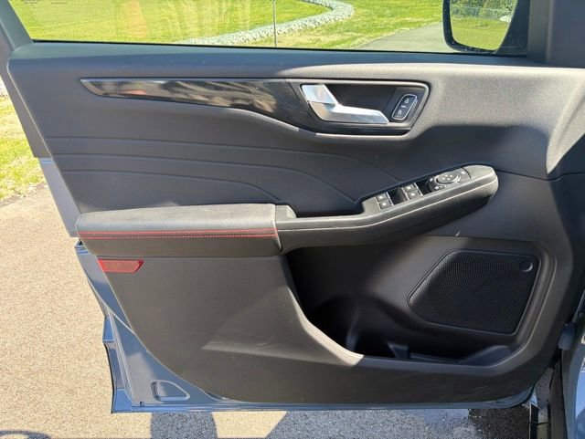 Used 2024 Ford Escape ST-Line w/ Tech Pack #1 FWD image 21