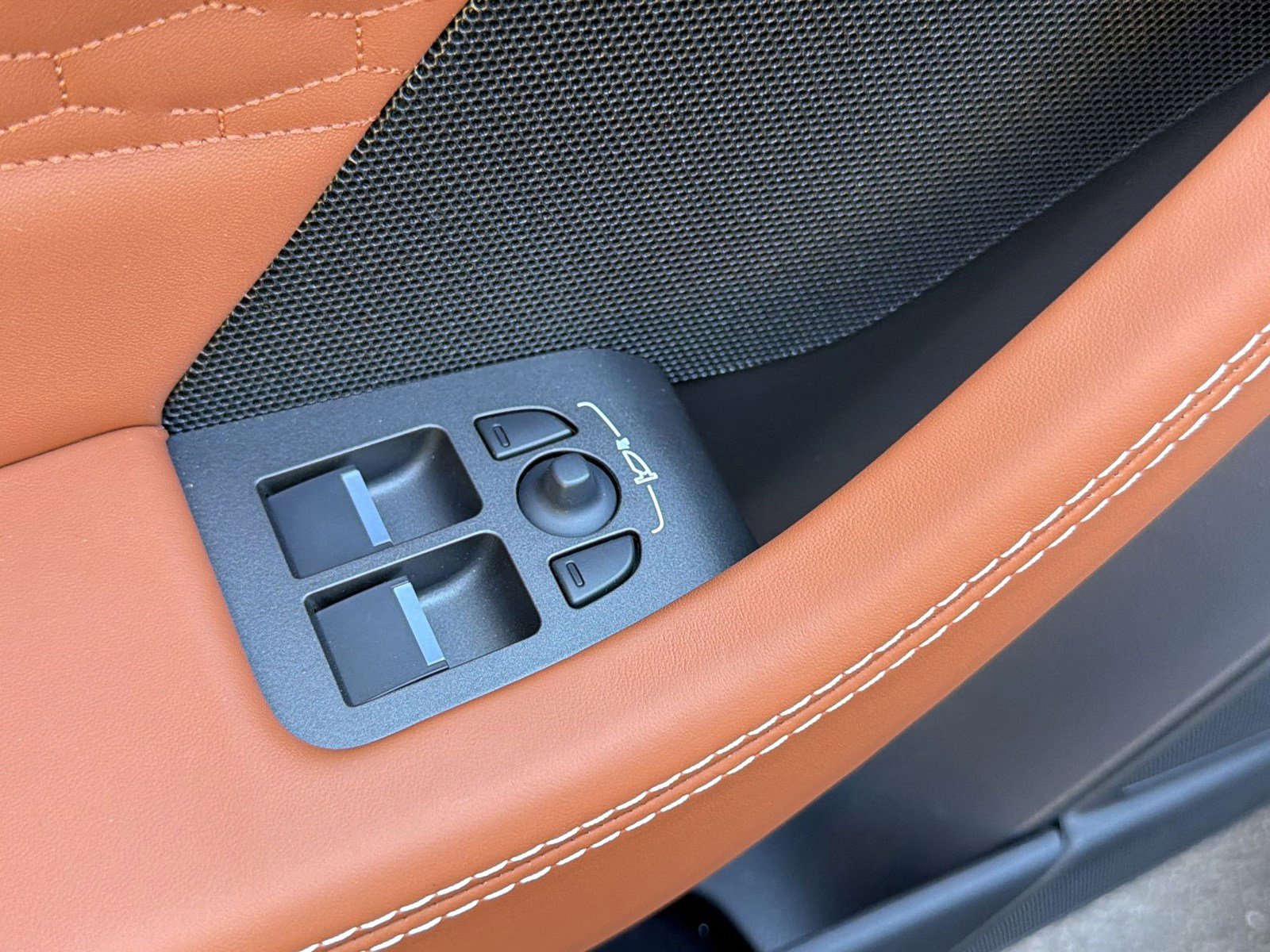 New 2024 Jaguar F-TYPE R-Dynamic RWD image 20