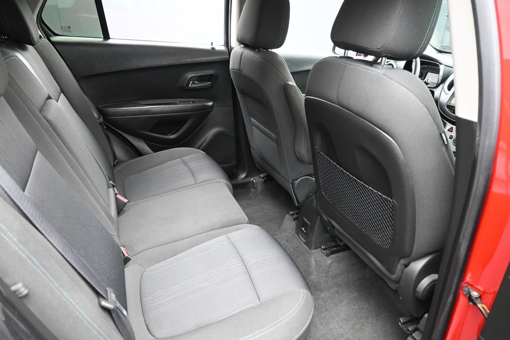 Used 2016 Chevrolet Trax LT AWD/4WD image 23