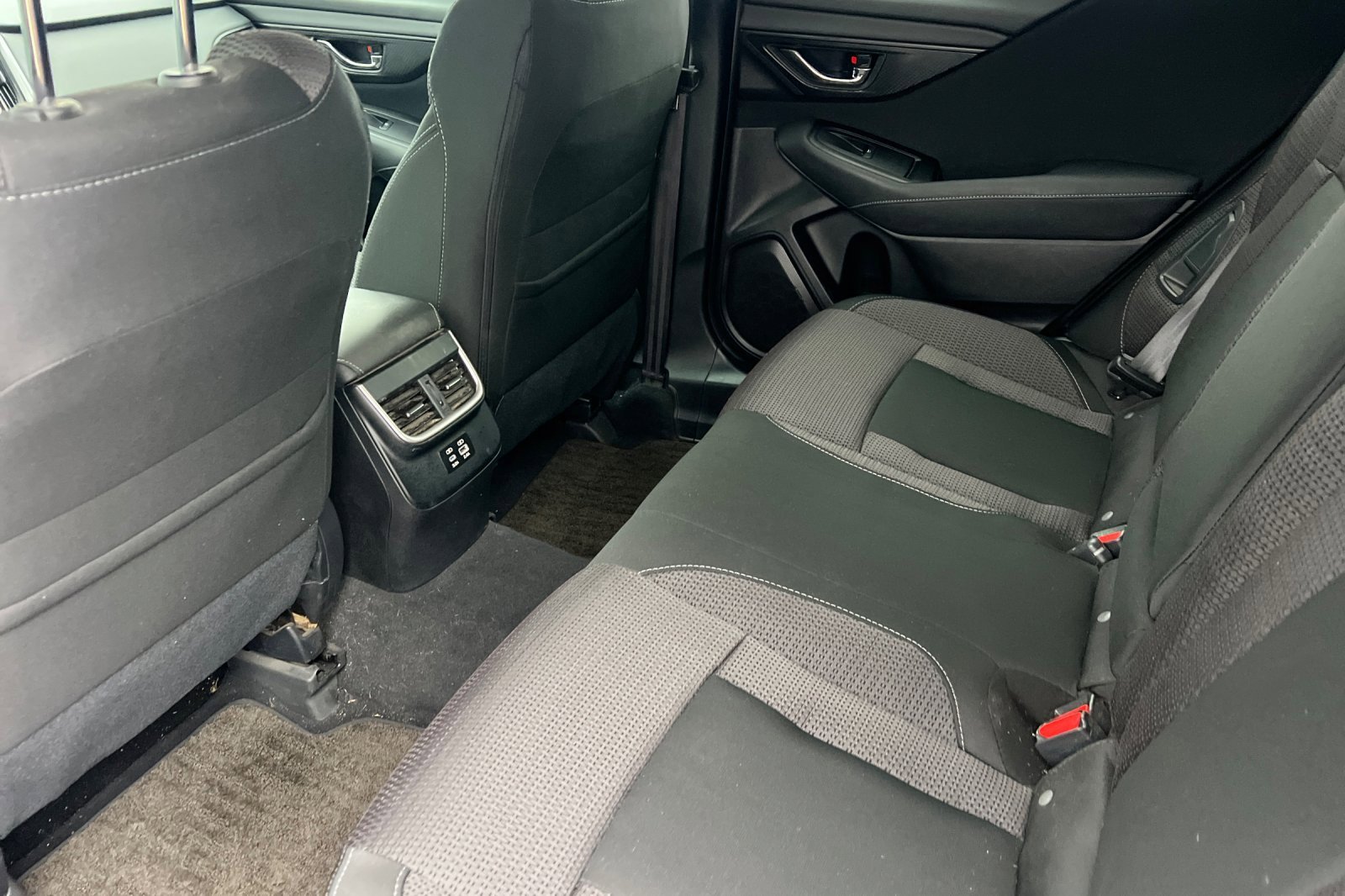 Used 2024 Subaru Outback Premium image 9