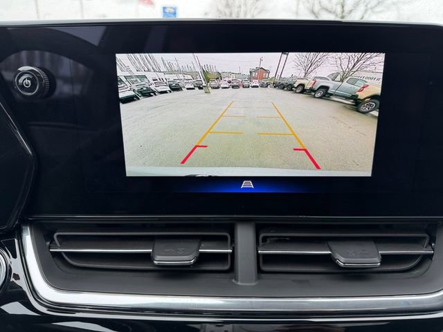 Used 2025 Chevrolet Trax RS w/ Sunroof Package image 21