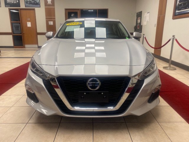 Used 2022 Nissan Altima 2.5 SV w/ SV Premium Package image 7