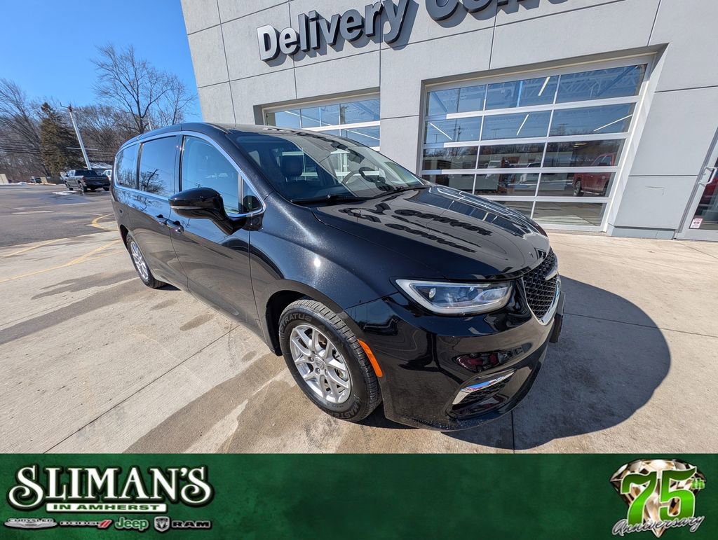 Used 2024 Chrysler Pacifica Touring-L