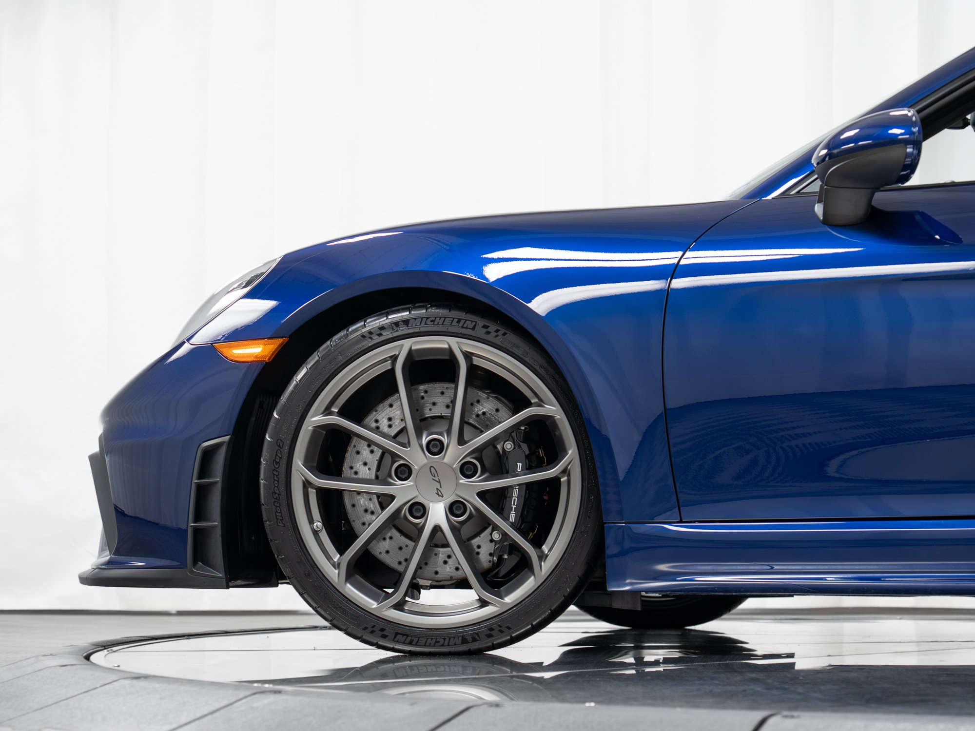 Certified 2021 Porsche 718 Cayman GT4 RWD image 39