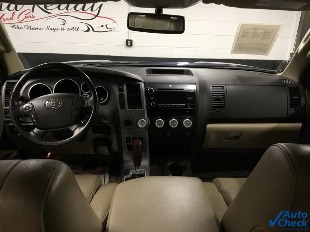 Used 2010 Toyota Tundra Limited image 32