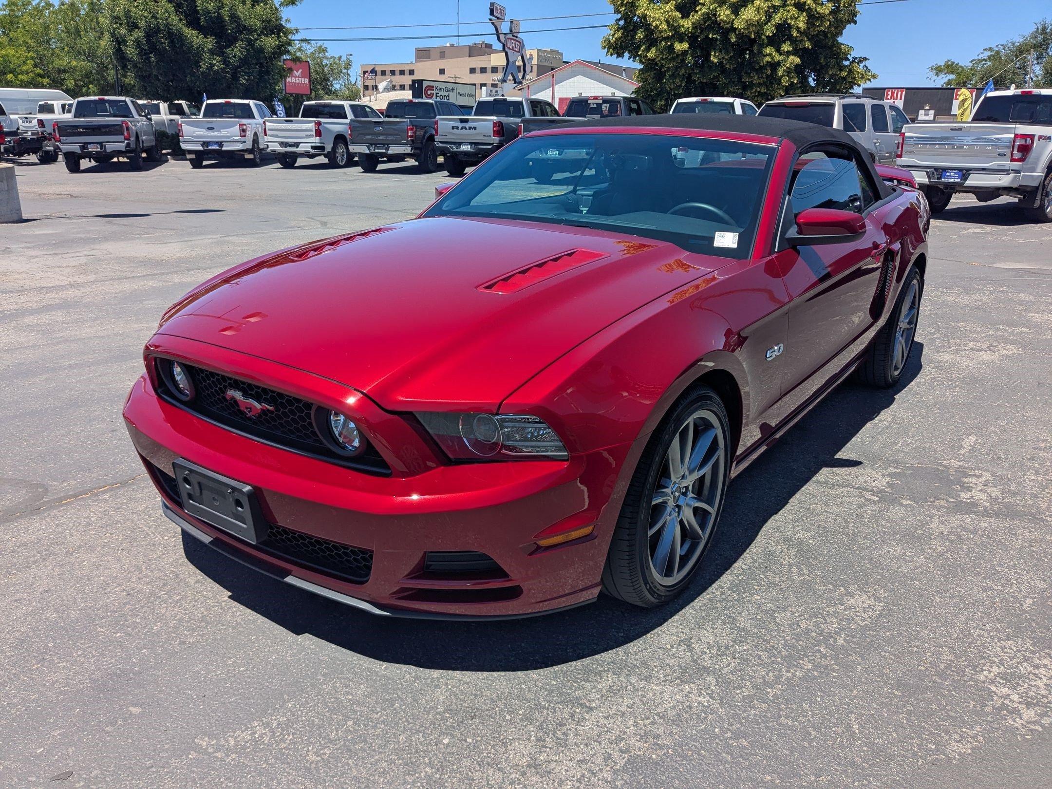 Used 2014 Ford Mustang GT w/ Electronics Package RWD image 10
