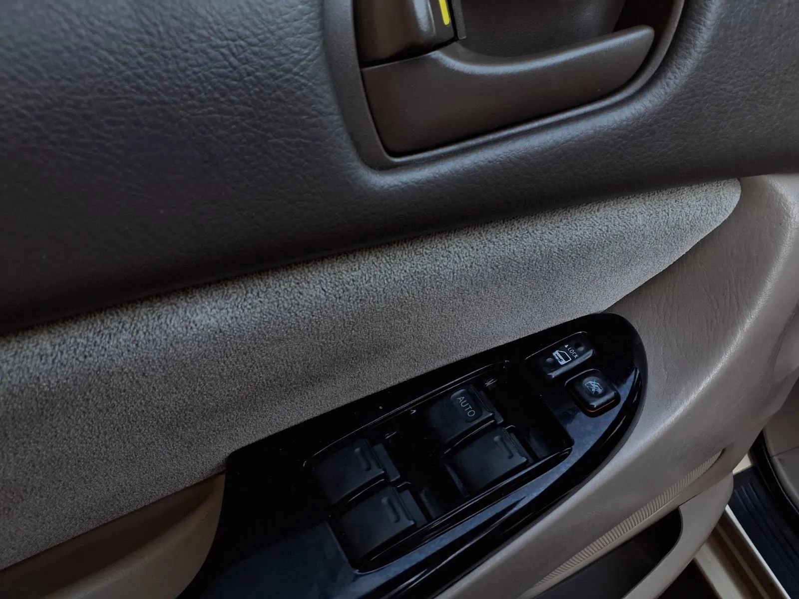 Used 2005 Toyota Sienna CE FWD image 15
