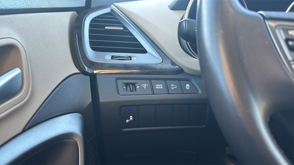 Used 2017 Hyundai Santa Fe Sport image 24