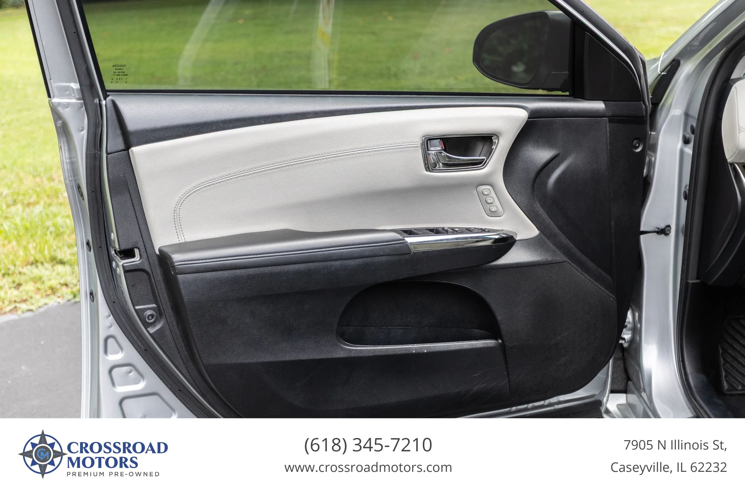 Used 2018 Toyota Avalon XLE Premium FWD image 16