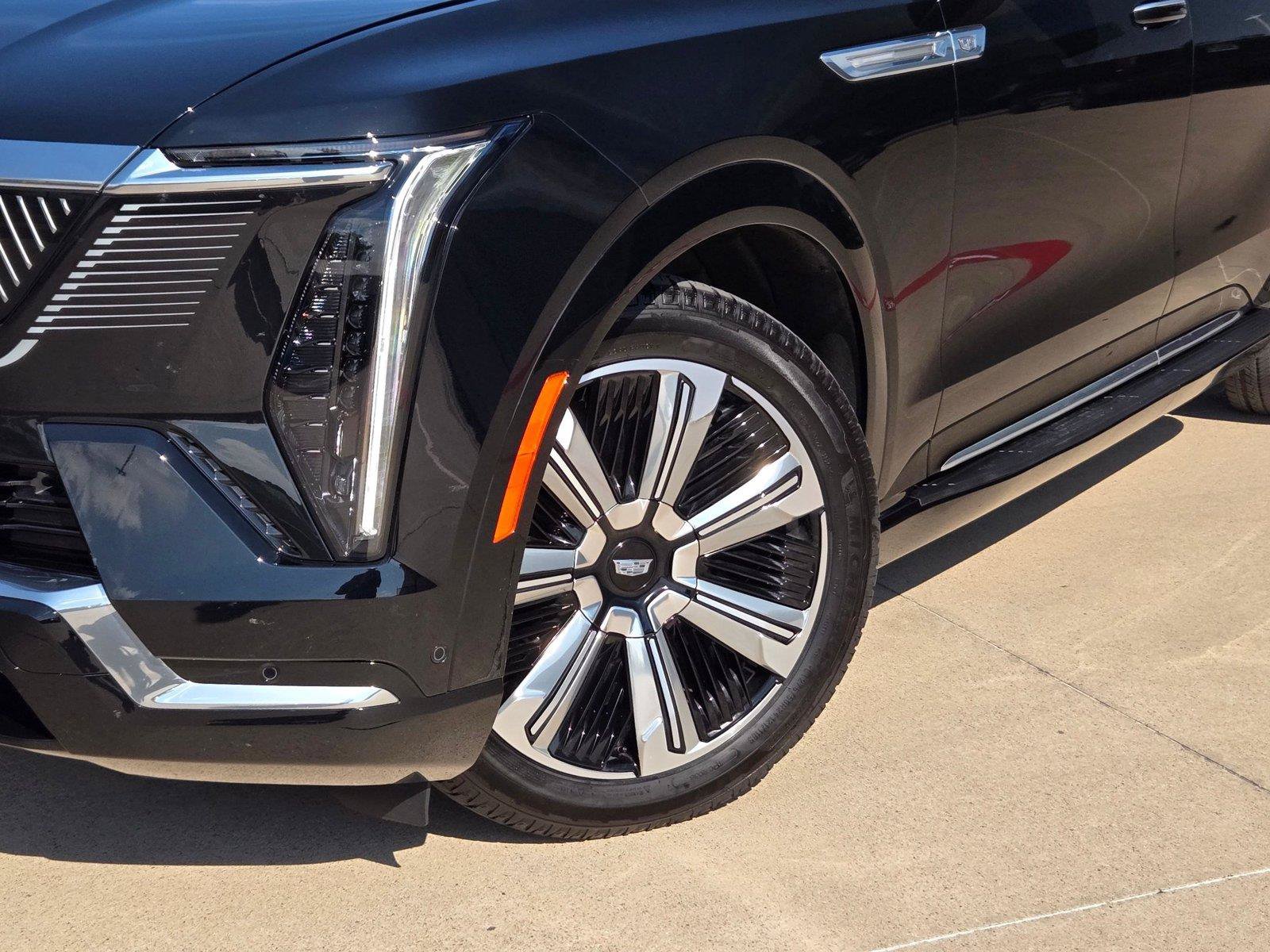 Certified 2026 Cadillac Escalade IQ Luxury 2 AWD/4WD image 7