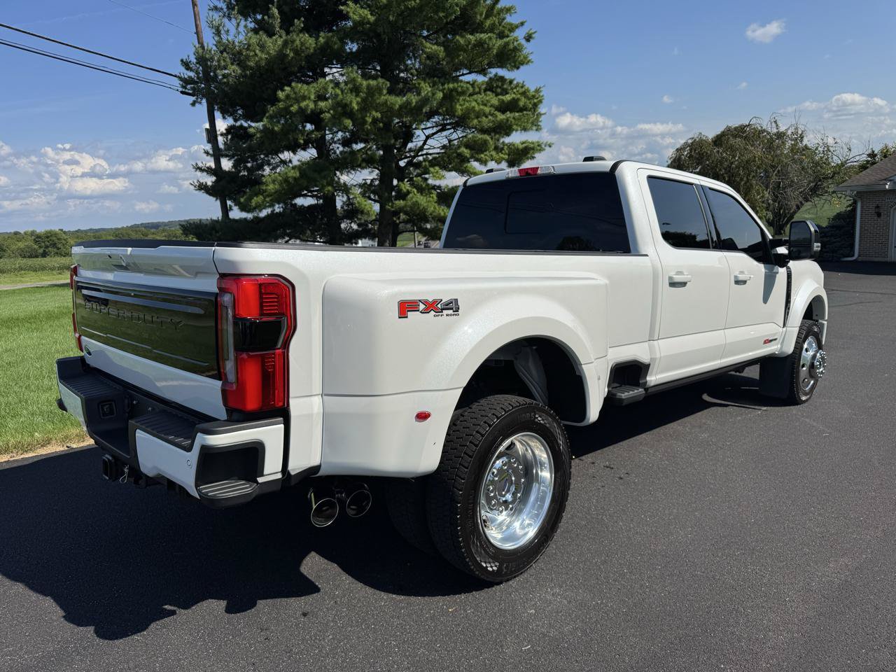 Used 2026 Ford F450 Platinum w/ FX4 Off-Road Package AWD/4WD image 6