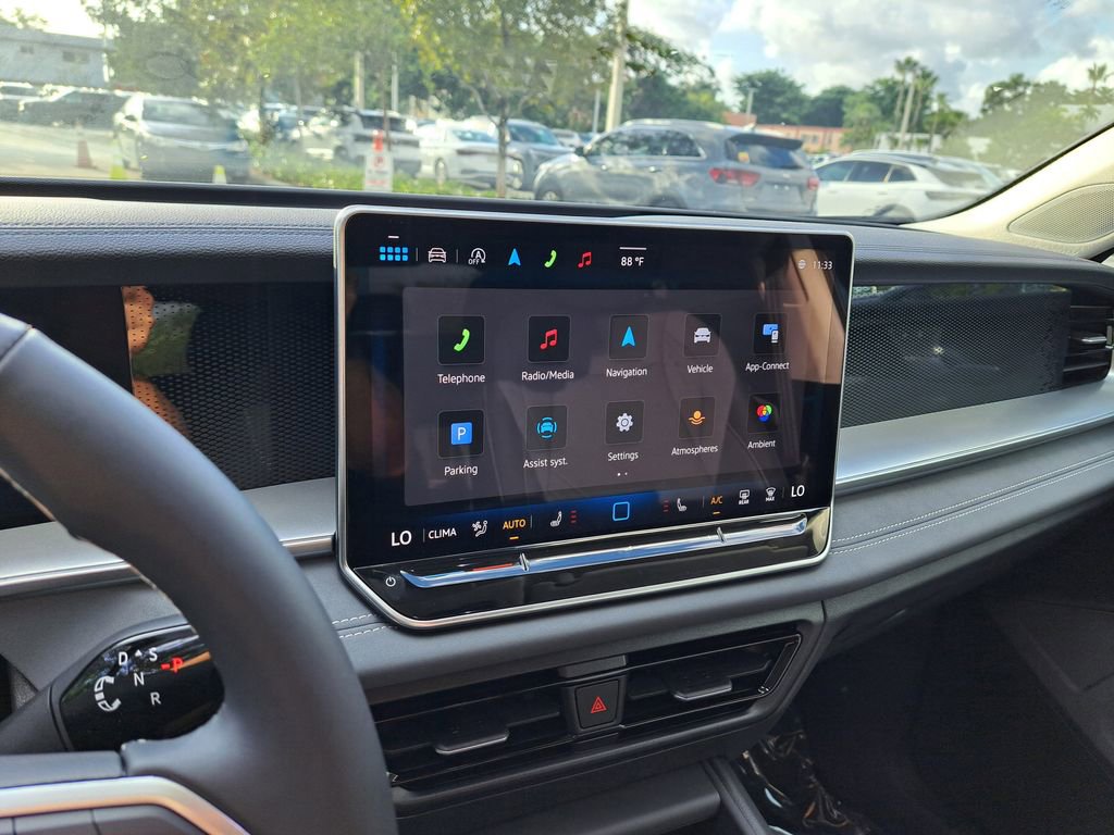 New 2026 Volkswagen Tiguan SE image 9