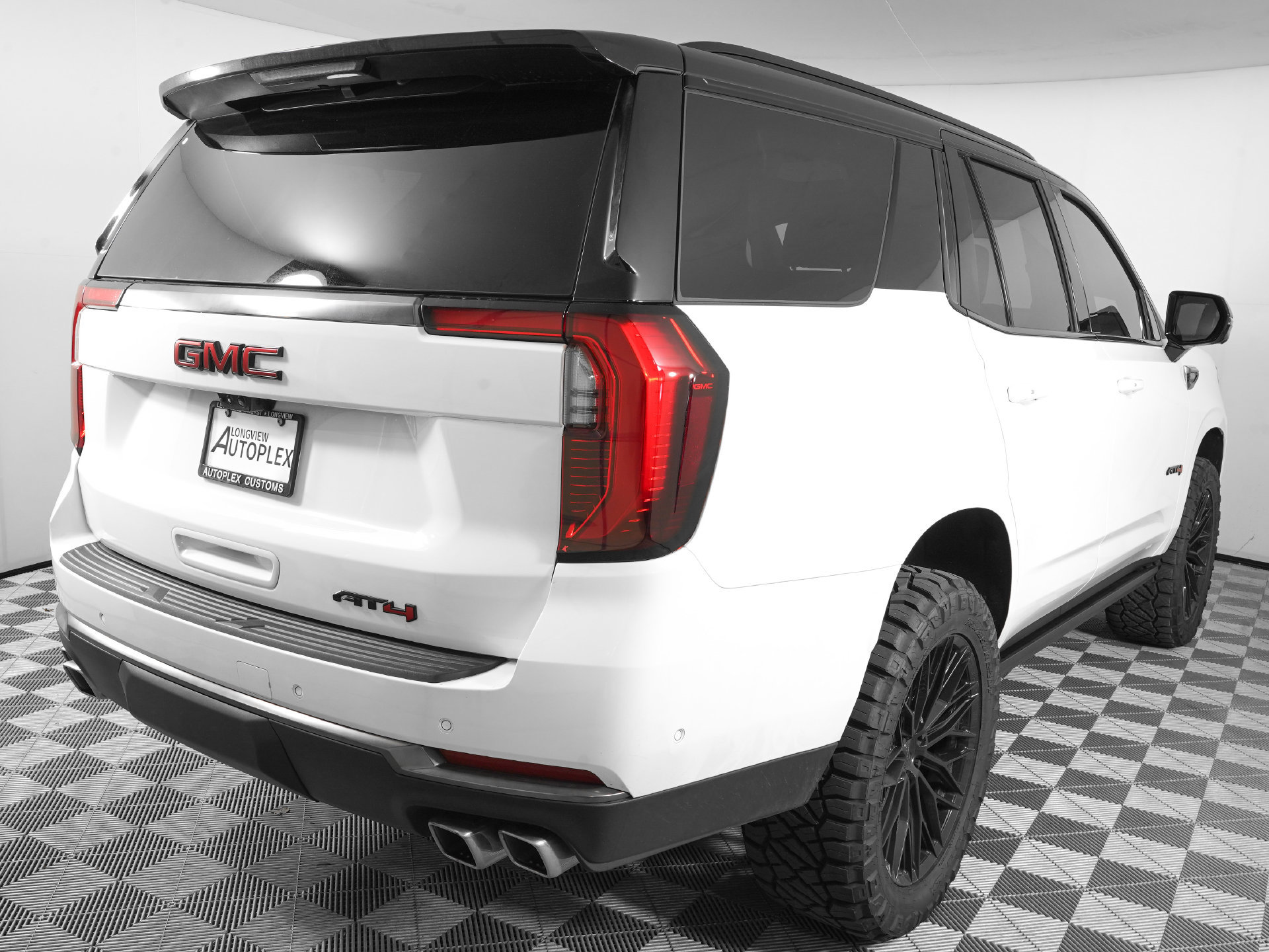 Used 2026 GMC Yukon AT4 Ultimate AWD/4WD image 6