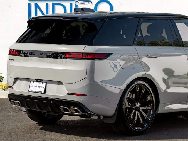 New 2026 Land Rover Range Rover Sport Dynamic SE AWD/4WD image 7