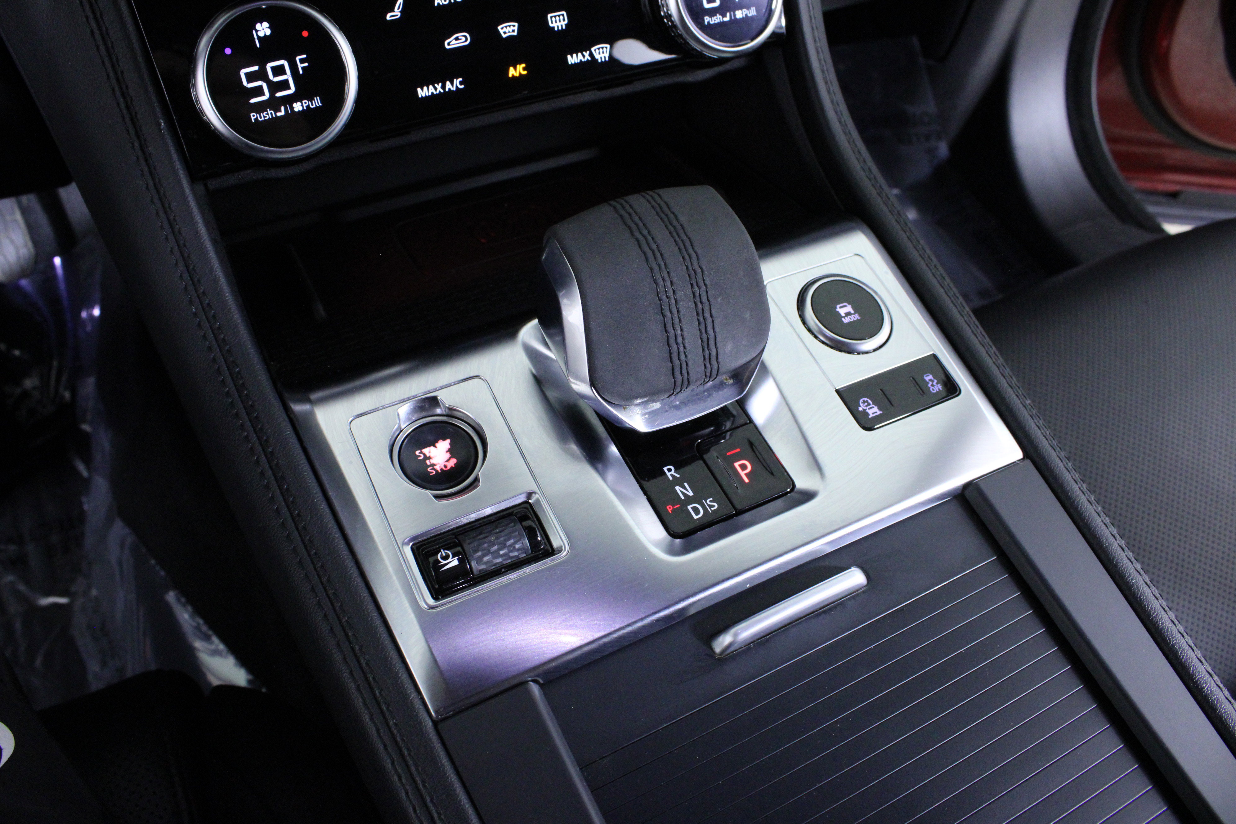 Used 2023 Jaguar F-PACE S image 30