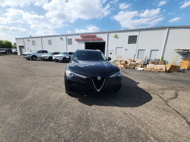 Used 2021 Alfa Romeo Stelvio Ti AWD/4WD image 5