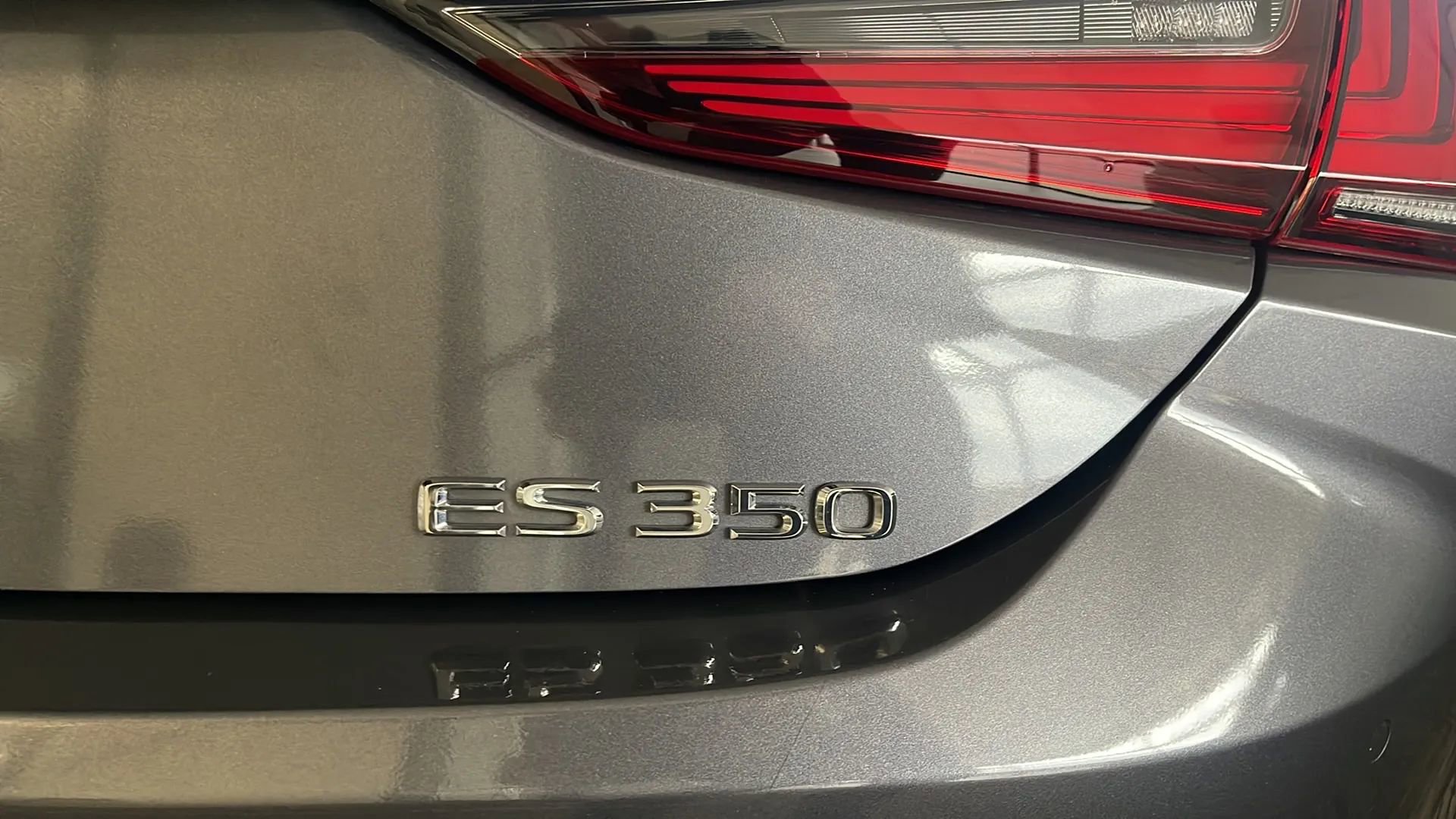 Used 2020 Lexus ES 350 w/ Premium Package image 9